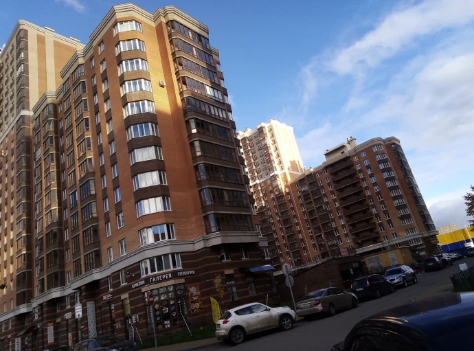 пр. Строителей, д. 6 + паркинг